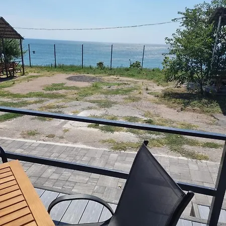 База Отдыха «Хуторок Дофиновка» * Odesa