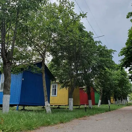 База Отдыха «Хуторок Дофиновка» *